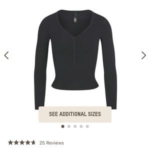 Black skims cropped Henley XS